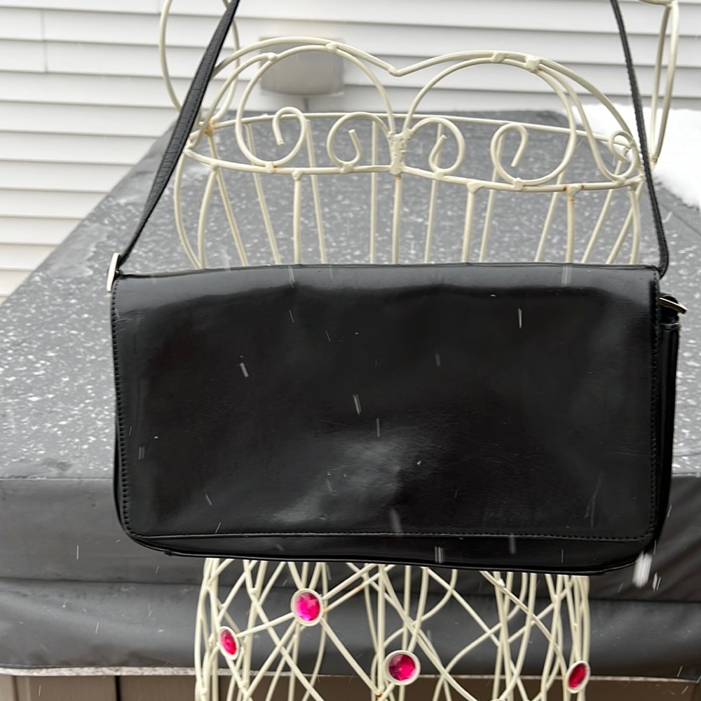 Fossil black, leather shoulder bag in excellent condition